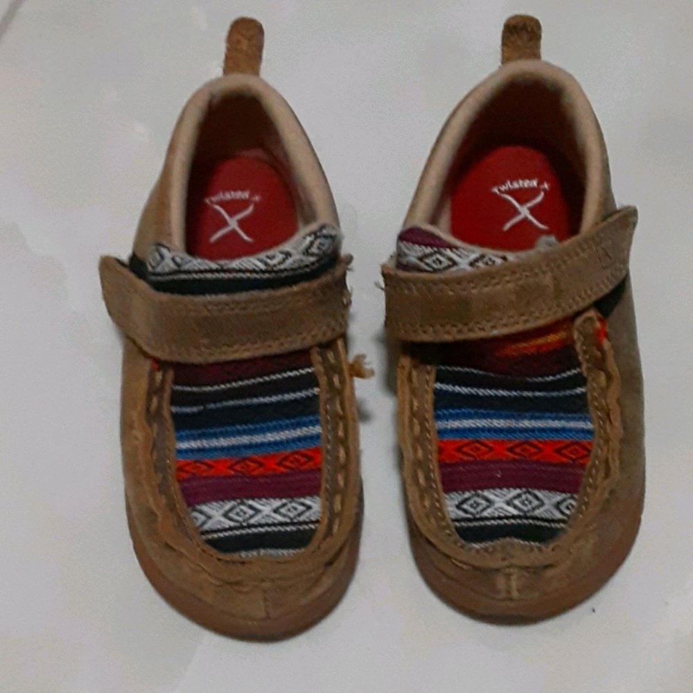 Toddler shoes